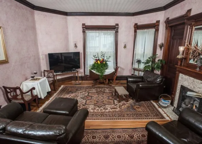 Market Street Bed & Breakfast Taylorville